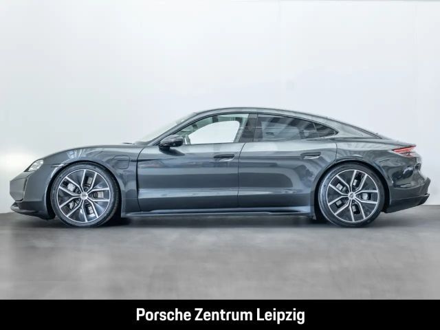 Porsche Taycan Turbo