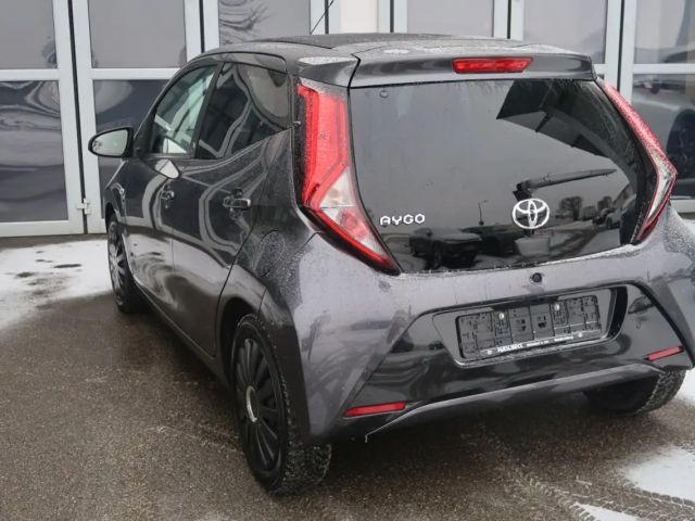 Toyota Aygo X Hatchback Play Team D X-play