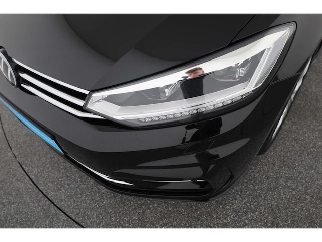 Volkswagen Touran 1.5 TSI R-Line