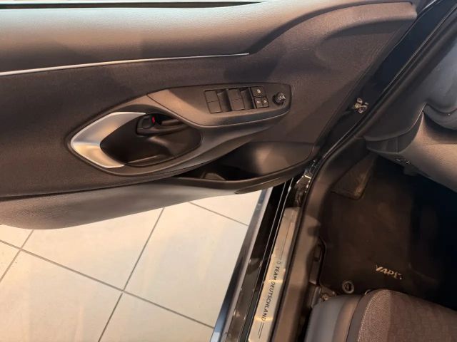 Toyota Yaris Hatchback Hybride Team D