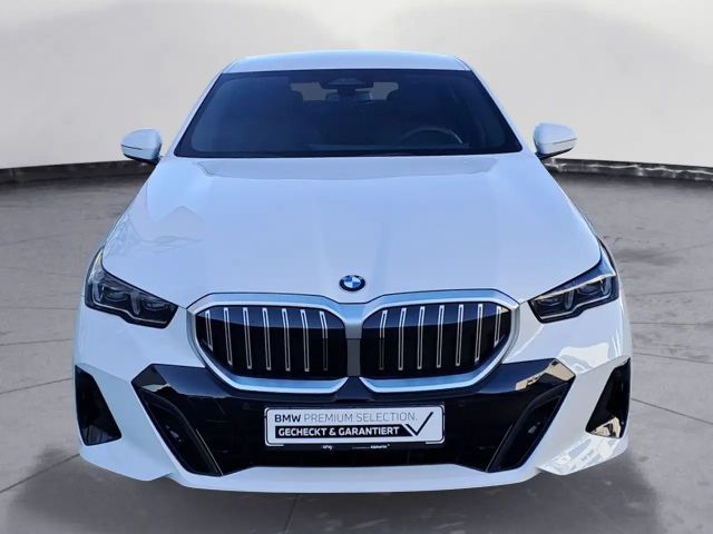 BMW 520 520d M-Sport Sedan xDrive