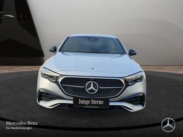 Mercedes-Benz E 200 AMG Line Sedan