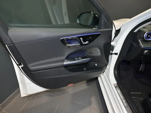 Mercedes-Benz C 180 AMG Line Sedan