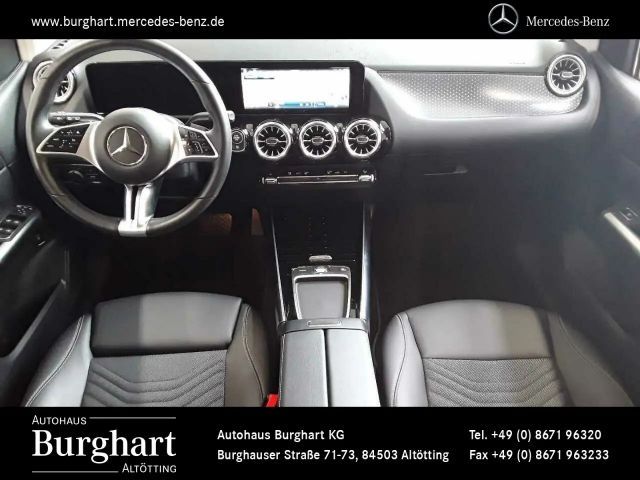 Mercedes-Benz B 200 Progressive Sedan