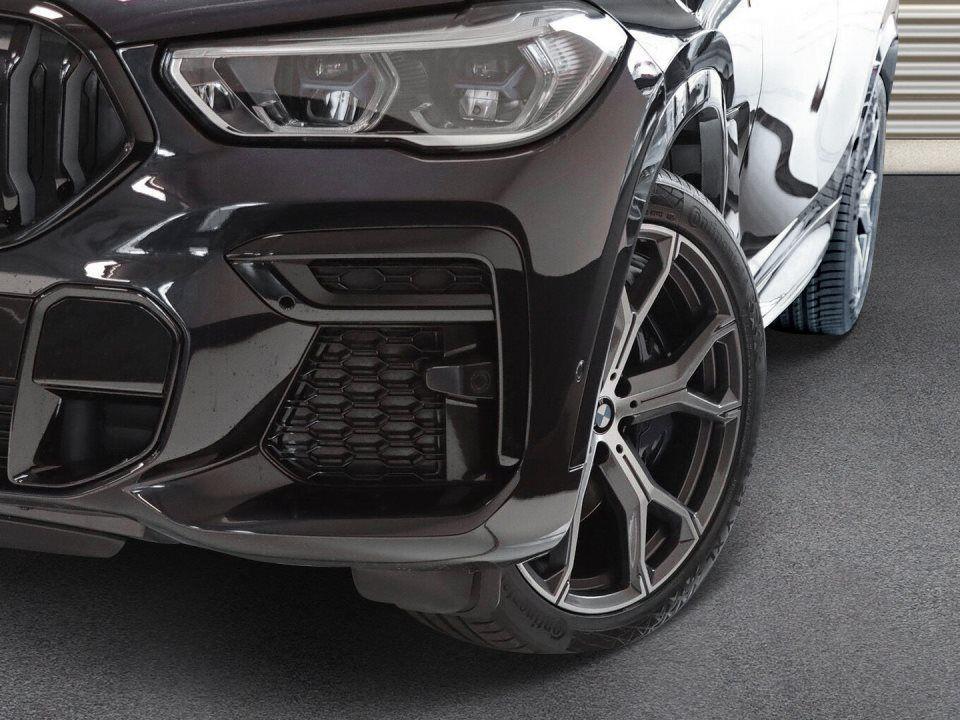 BMW X6 M50i