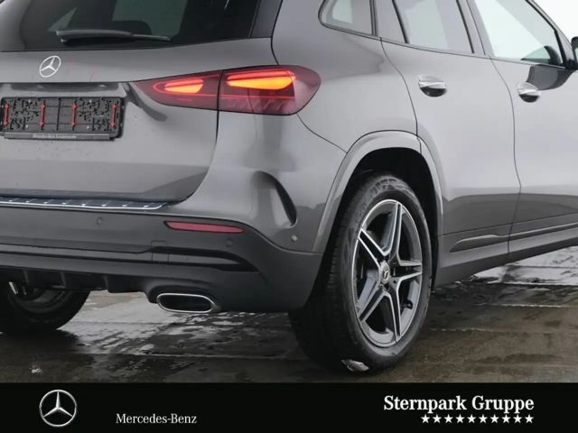 Mercedes-Benz GLA 200 AMG Line