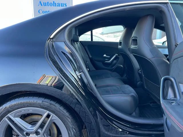 Mercedes-Benz CLA 200 AMG Line Coupé