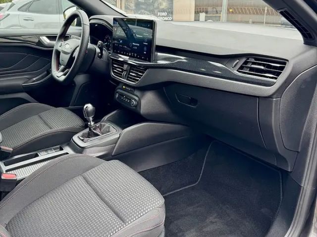 Ford Focus EcoBoost ST Line