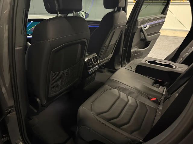 Volkswagen Touareg 4Motion R-Line