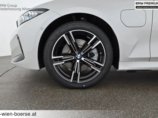 BMW 330 330e xDrive