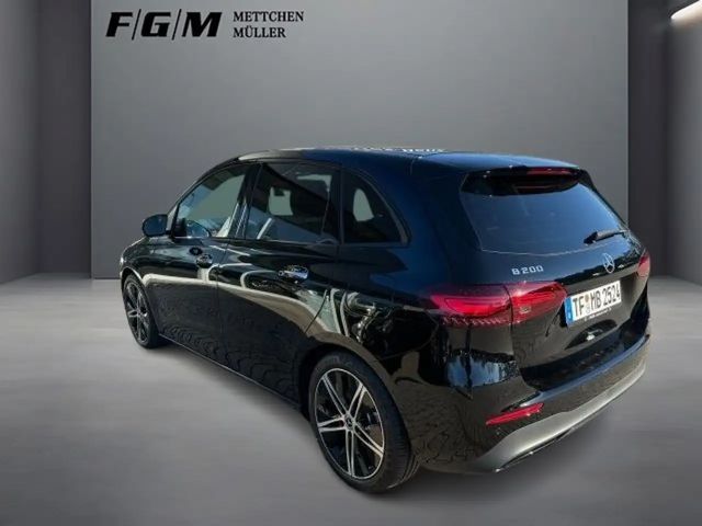 Mercedes-Benz B 200 Progressive Sedan