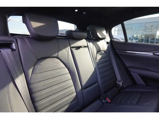 Alfa Romeo Stelvio Q4 Quadrifoglio Turbo