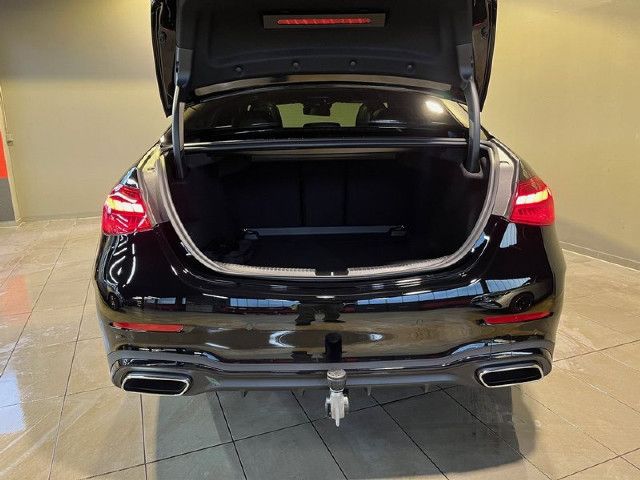 Mercedes-Benz C 200 AMG Line Sedan