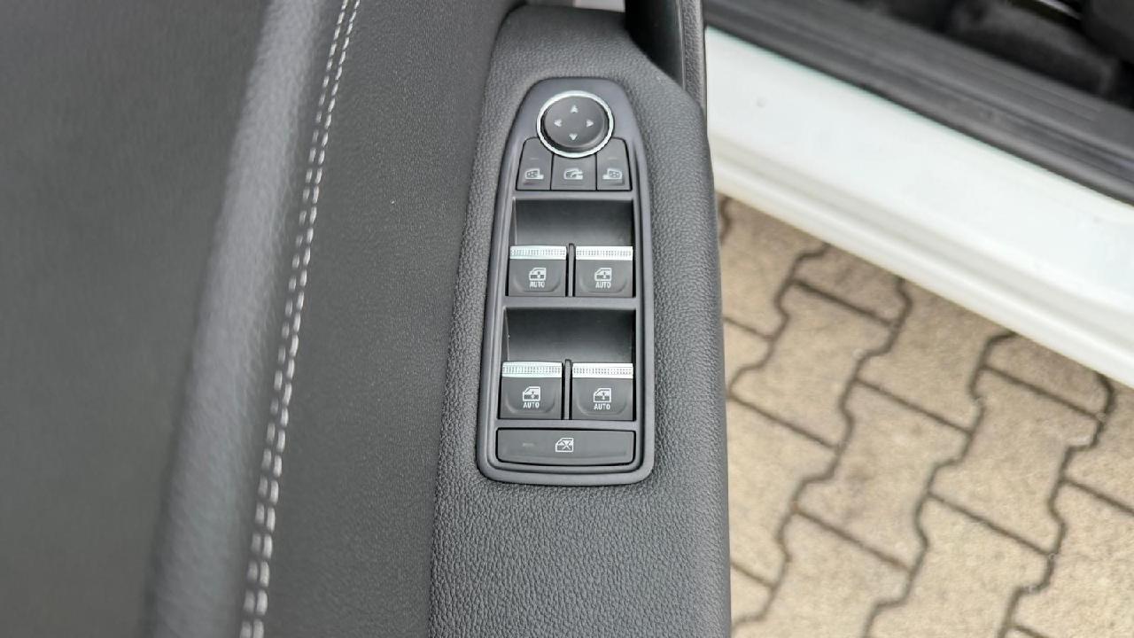 Renault Captur EDC Hybrid Techno