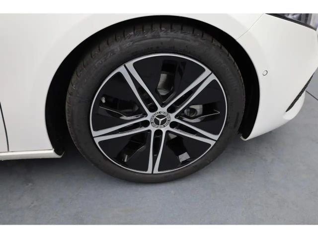 Mercedes-Benz A 180 Limo Night Distronic KeyGO Ambi Standhzg