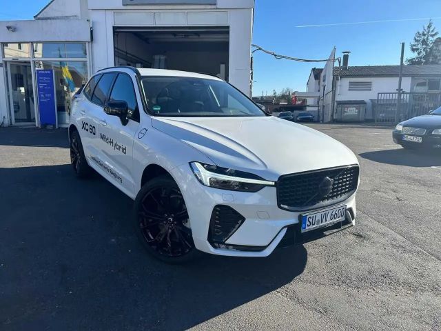 Volvo XC60 AWD Dark Plus