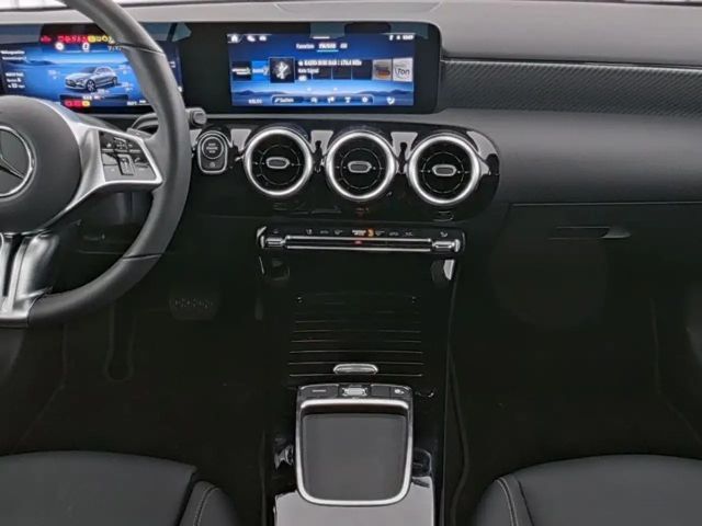 Mercedes-Benz A 180 Premium Progressive