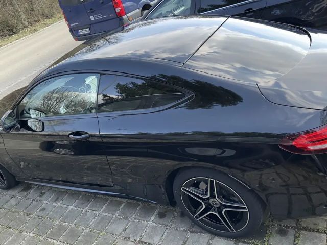 Mercedes-Benz C 200 AMG Line Coupé