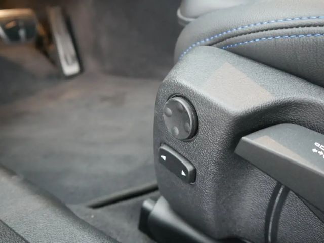 BMW 330 330e M-Sport Sedan xDrive