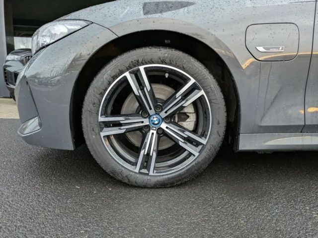 BMW 320 320e M-Sport Touring