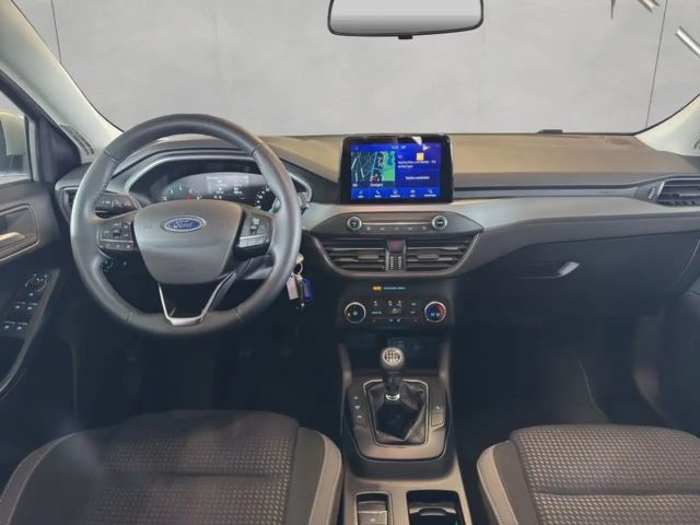 Ford Focus Cool & Connect EcoBoost Wagon