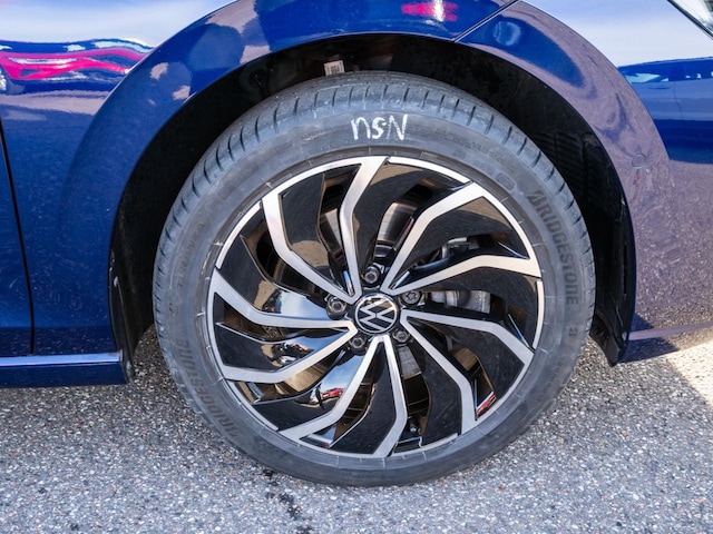 Volkswagen Golf 2.0 TDI DSG Style Variant