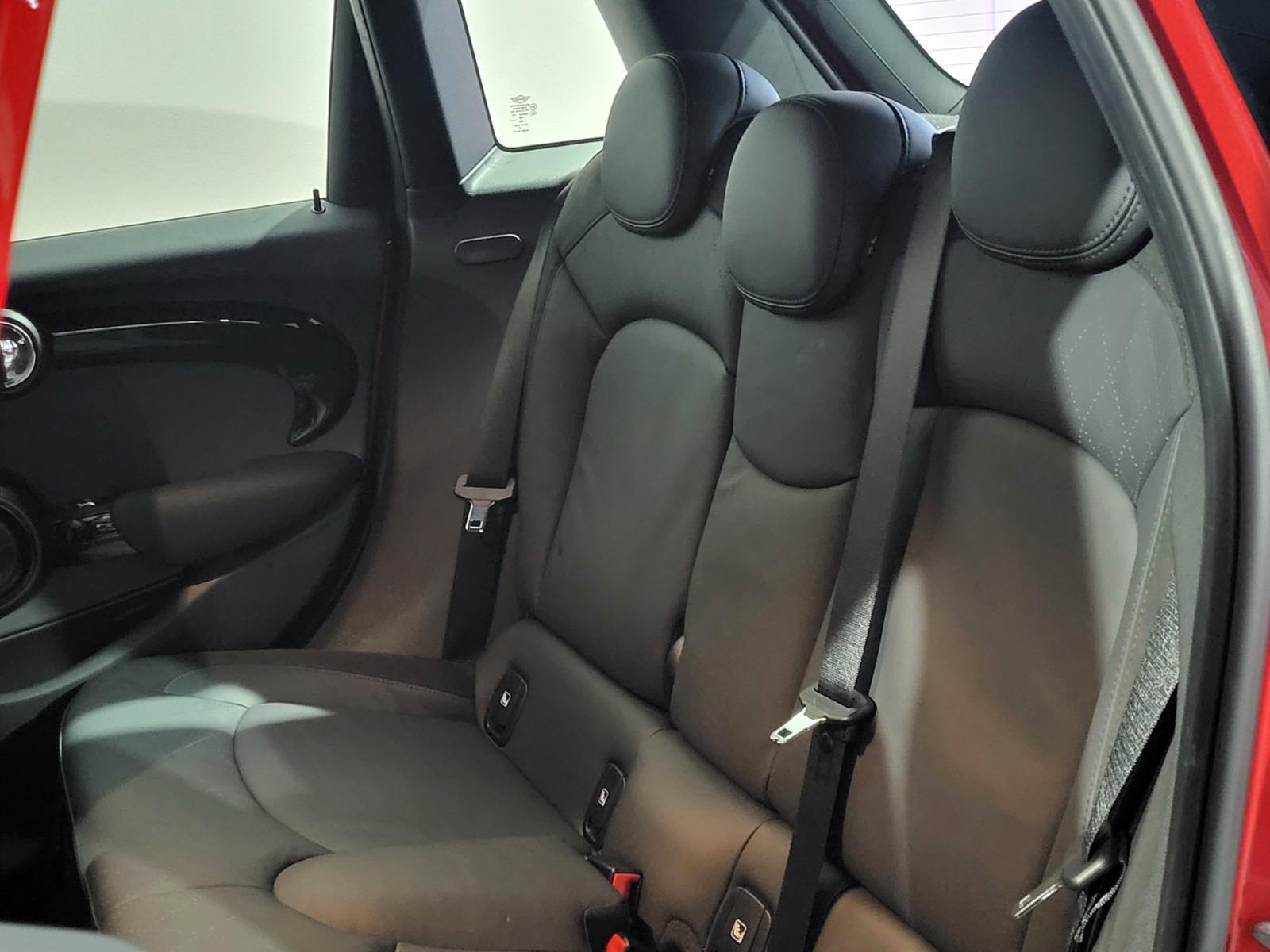 MINI Cooper 5-deurs Classic