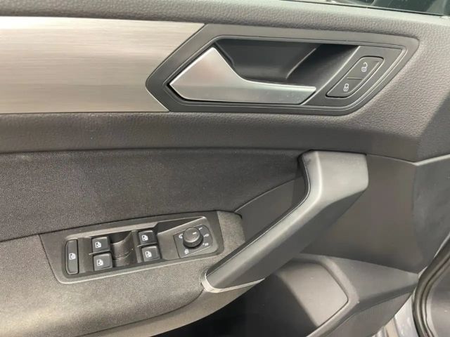 Volkswagen Touran 1.5 TSI