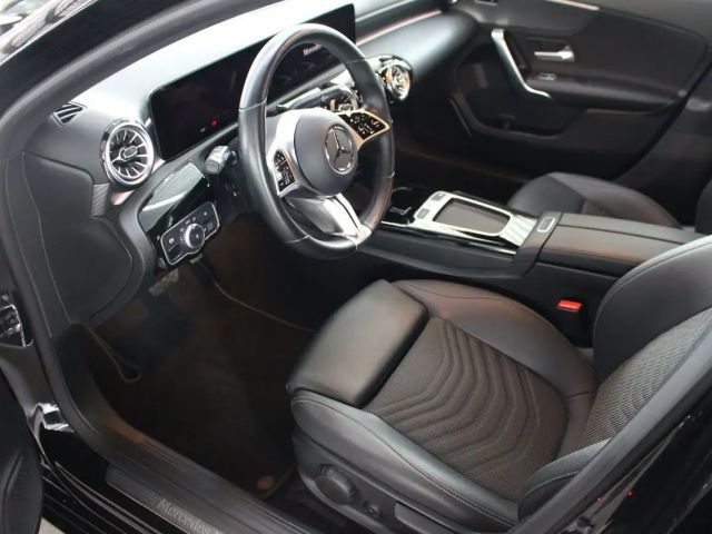 Mercedes-Benz A 200 Progressive