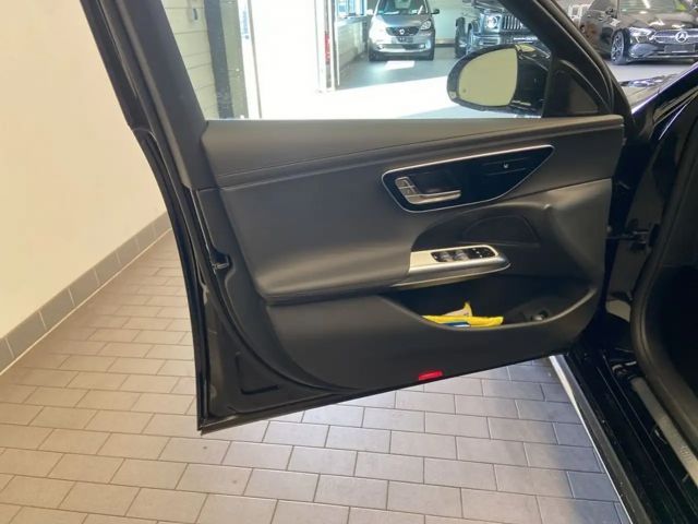 Mercedes-Benz E 200 E-Klasse