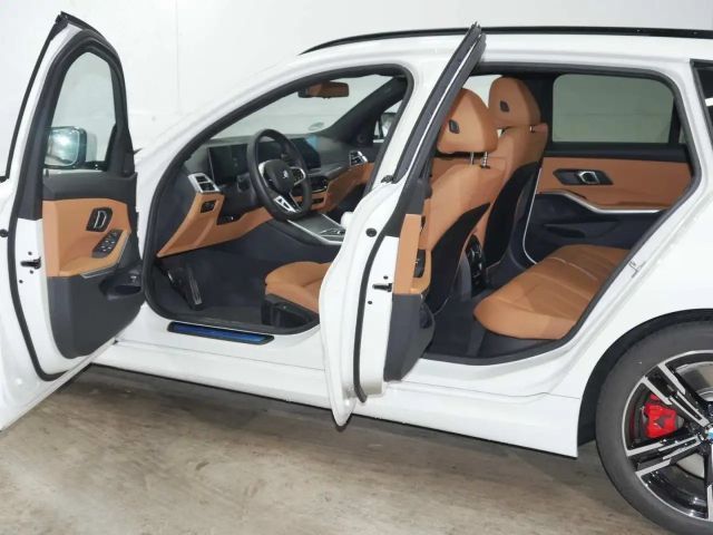 BMW 320 320d M-Sport Touring xDrive