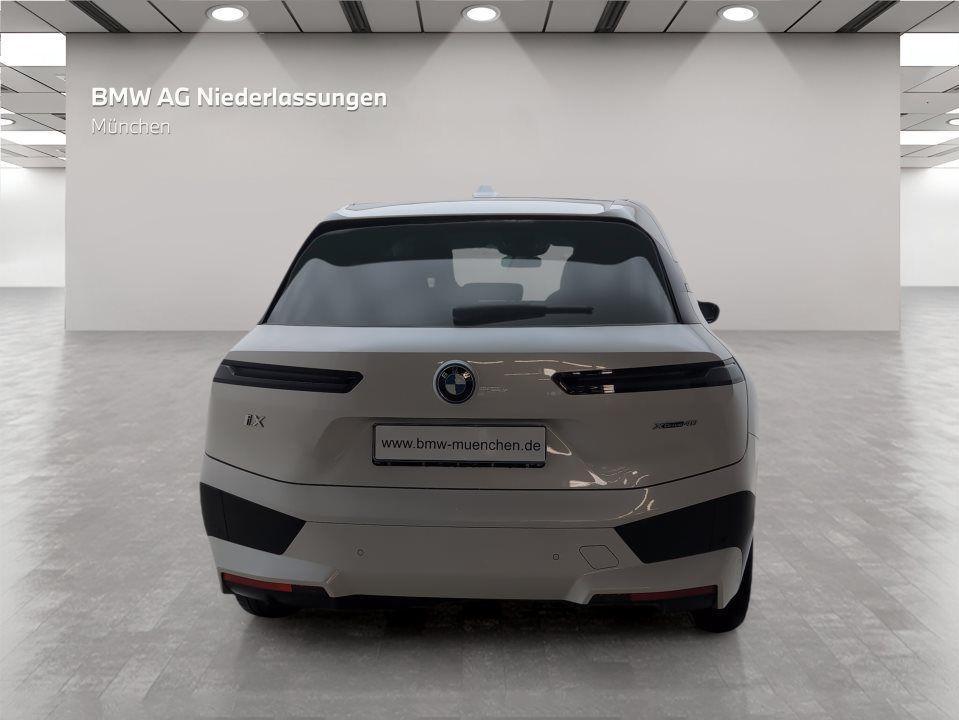 BMW iX xDrive40