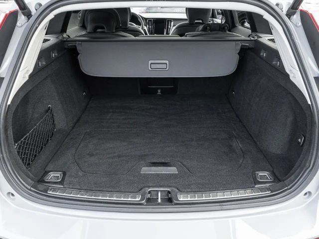 Volvo V60 Cross Country AWD Plus