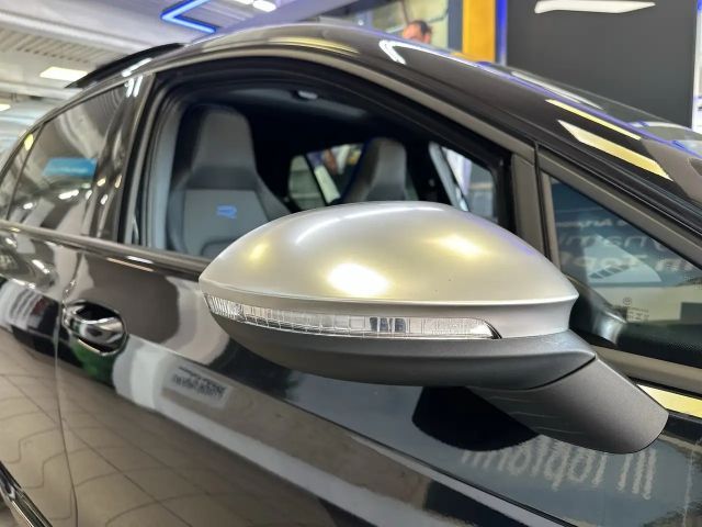 Volkswagen Golf 2.0 TSI DSG