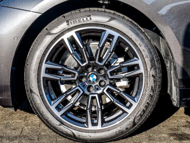 BMW 520 520d M-Sport Touring xDrive