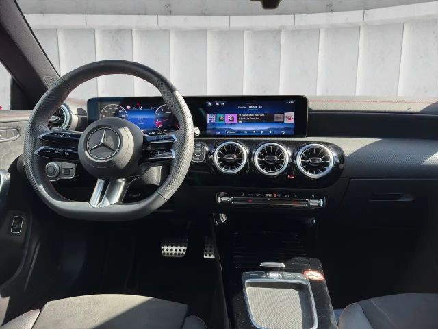 Mercedes-Benz CLA 180 AMG Line