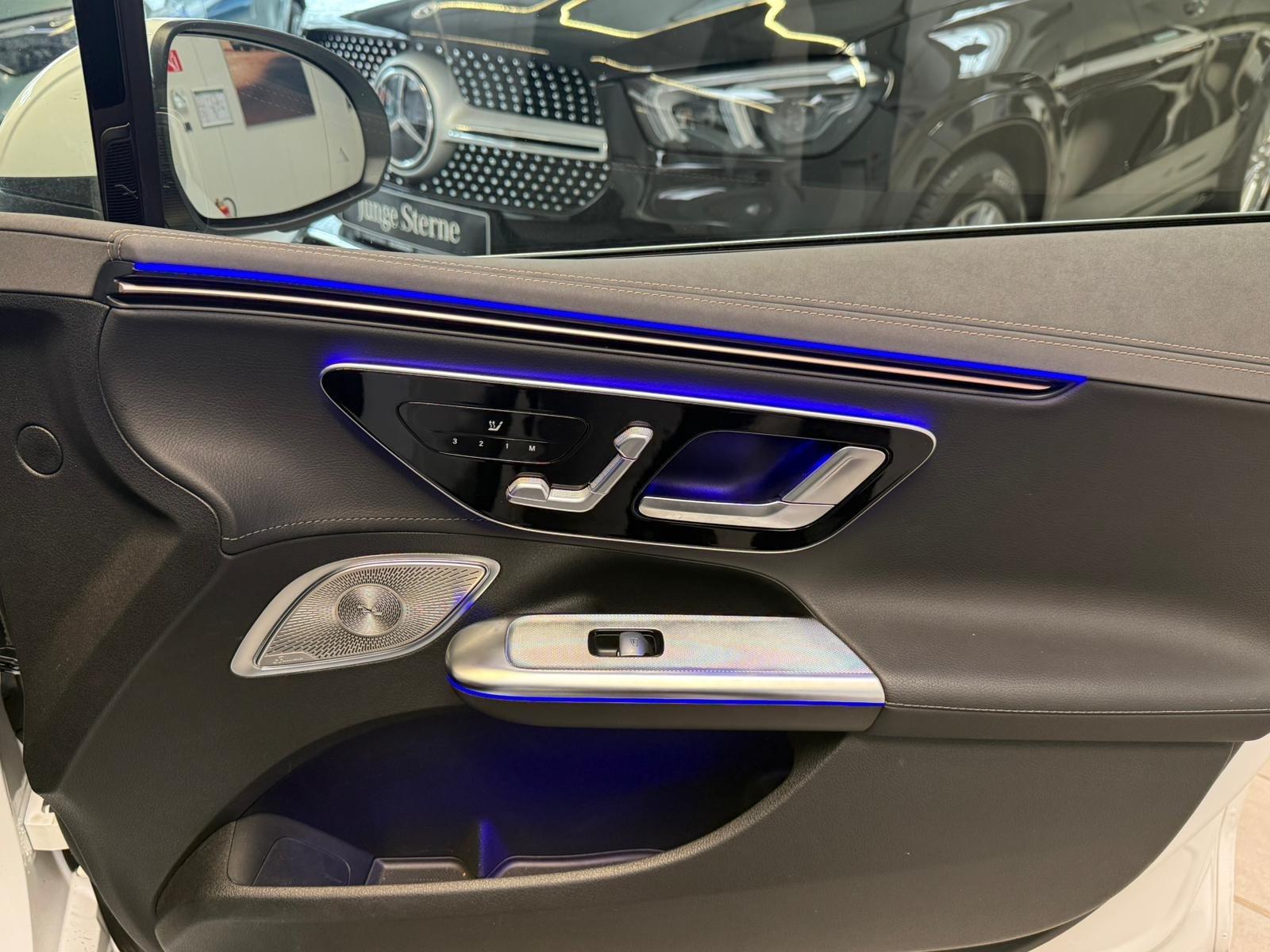 Mercedes-Benz EQE 300 Sedan