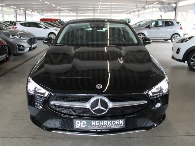 Mercedes-Benz CLA 180 Shooting Brake