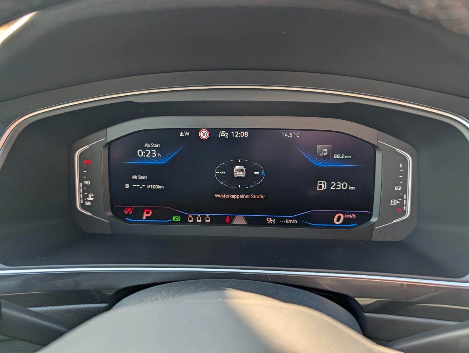 Volkswagen Tiguan 1.5 eTSI DSG R-Line