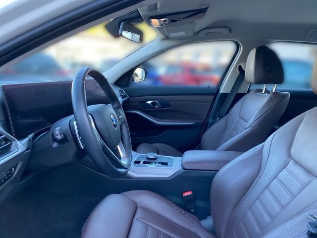 BMW 330 330i Touring xDrive