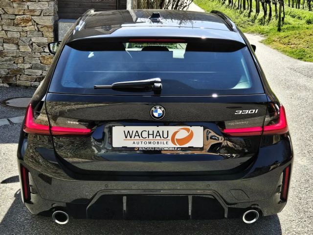 BMW 330 330i Touring xDrive