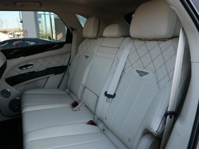 Bentley Bentayga V8
