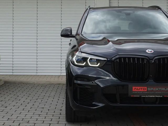 BMW X5 M50i