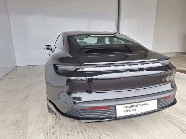 Porsche Taycan 4S
