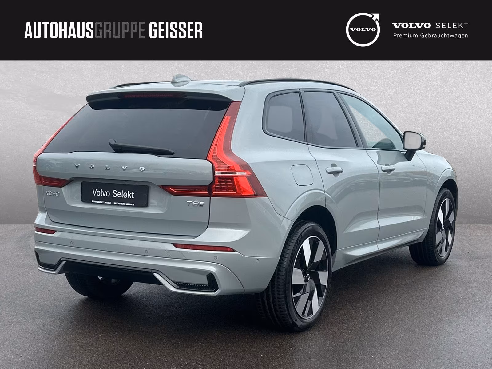 Volvo XC60 AWD Dark Plus T8