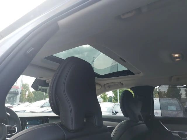 Volvo S90 AWD Recharge T8