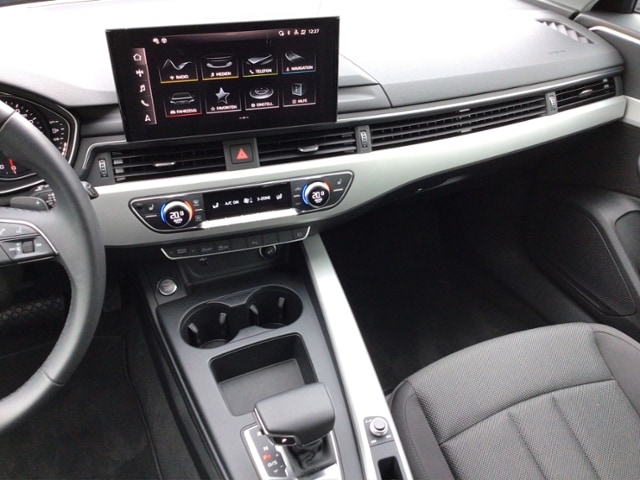 Audi A4 40 TDI Avant S-Line S-Tronic