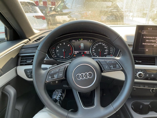 Audi A4 35 TFSI Avant S-Tronic