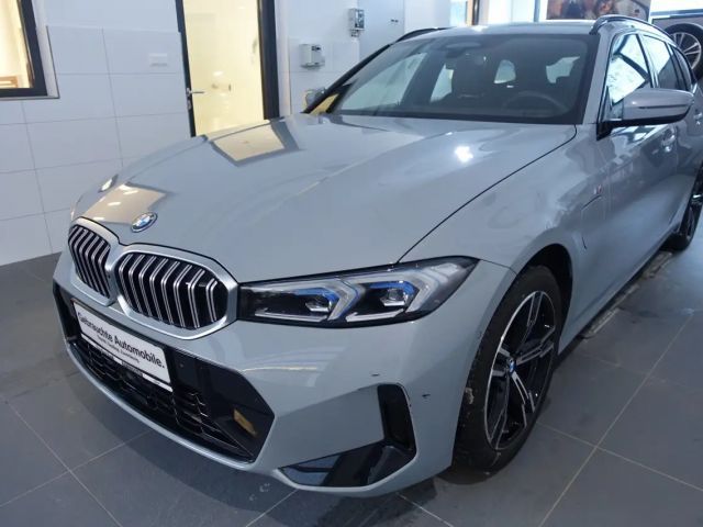 BMW 330 330e xDrive