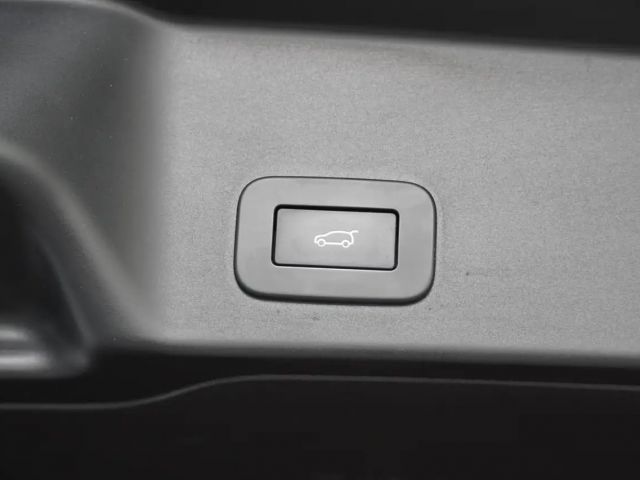 Land Rover Range Rover Evoque P300e